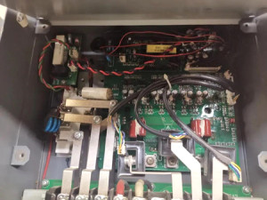 变频器通电无反应故障如何检查维修？？