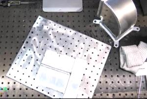这焊接技术太牛，两块铝板焊接在一块竟然看不出焊缝的痕迹